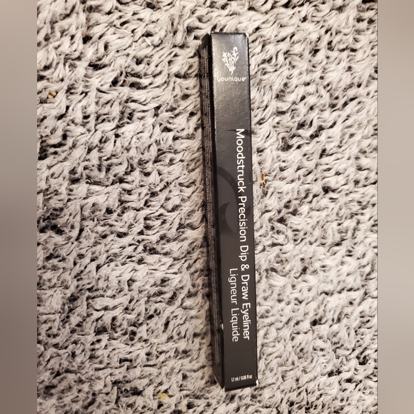 Younique Moodstruck Precision Dip & Draw Eyeliner - Picture 4 of 5